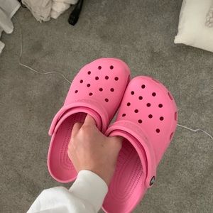 crocs